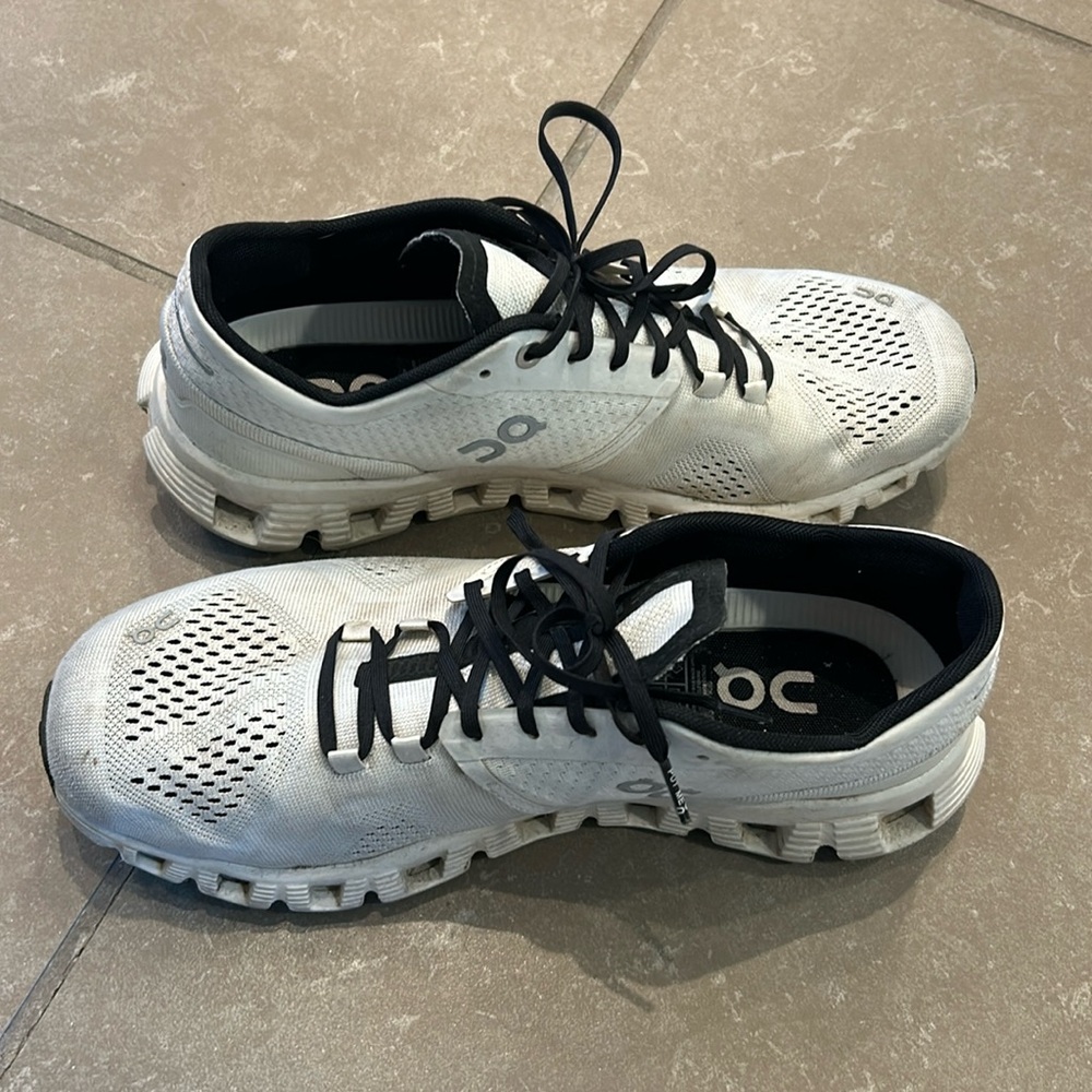 On Cloud X 2.0 size 9